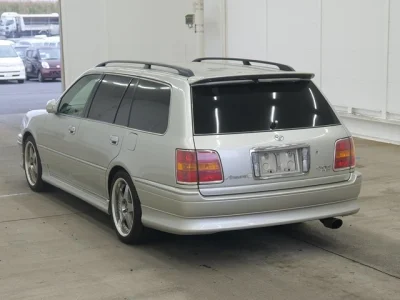 Toyota Crown Estate