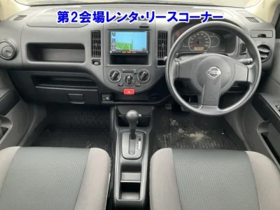 Nissan AD