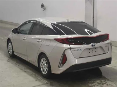 Toyota Prius PHV