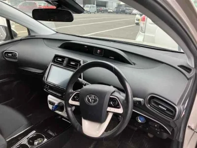 Toyota Prius PHV