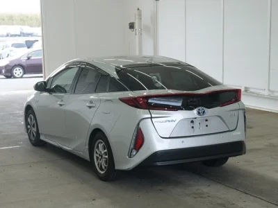 Toyota Prius PHV