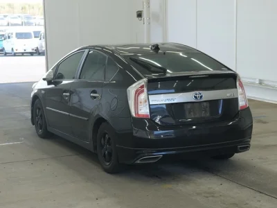 Toyota Prius PHV