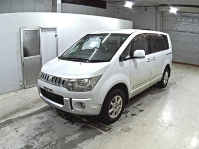 Mitsubishi DELICA D5