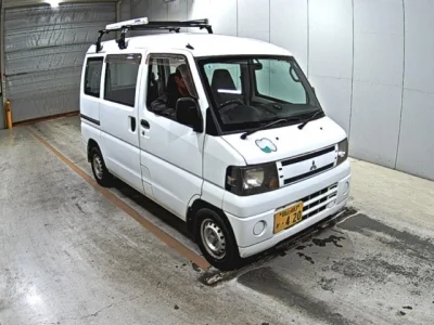Mitsubishi Minicab Van