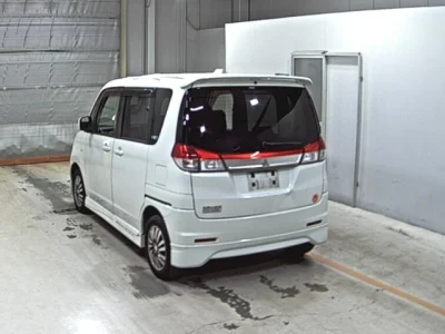 Mitsubishi Delica D:2