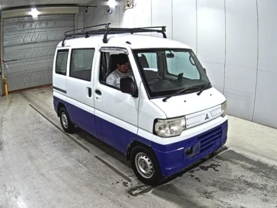 Mitsubishi Minicab Van