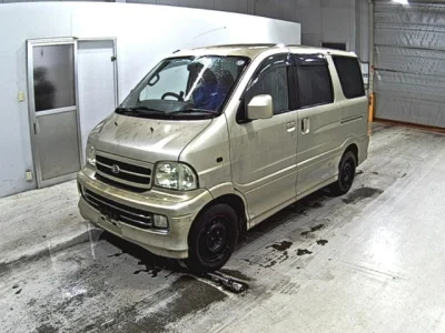 Daihatsu Atrai 7