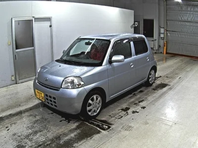 Daihatsu Esse