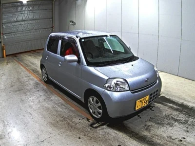 Daihatsu Esse
