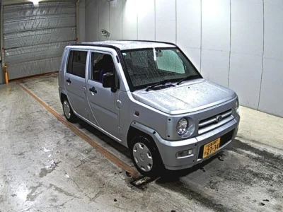 Daihatsu Naked