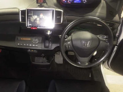 Honda Freed Spike