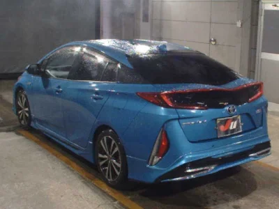 Toyota Prius PHV