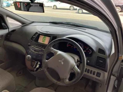 Mitsubishi Grandis