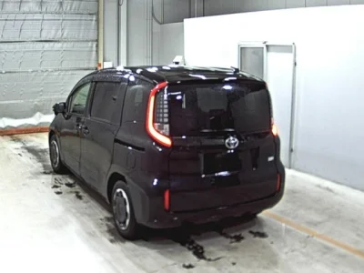 Toyota Sienta