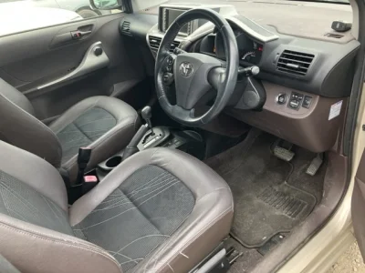 Toyota iQ