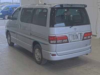 Toyota HIACE REGIUS