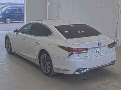 Lexus LS