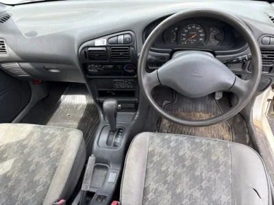 Mitsubishi Libero