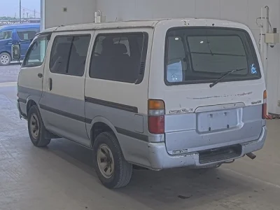 Toyota HiAce Van