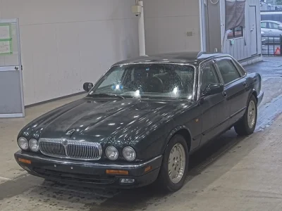 Jaguar XJ