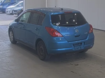 Nissan Tiida