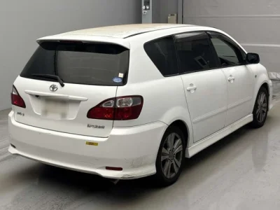 Toyota Ipsum