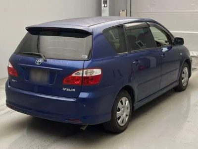Toyota Ipsum