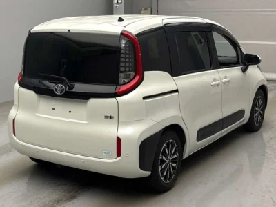Toyota Sienta