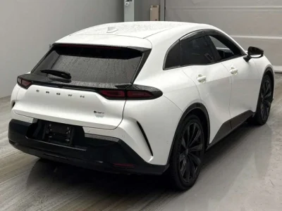 Toyota Crown Sport