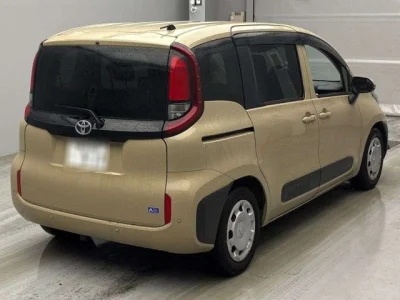 Toyota Sienta