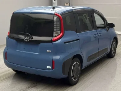 Toyota Sienta