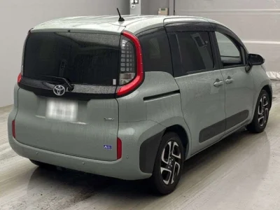 Toyota Sienta
