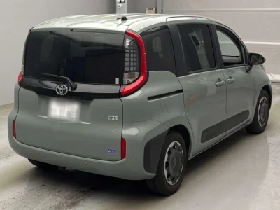 Toyota Sienta