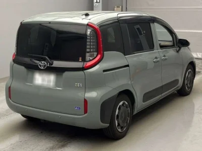 Toyota Sienta
