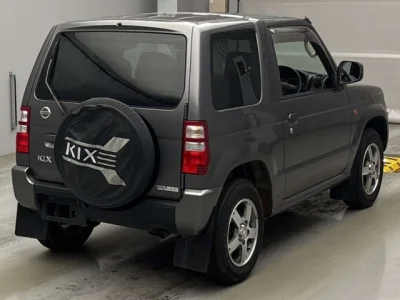 Nissan Kix