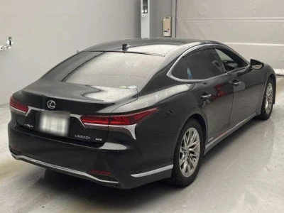 Lexus LS