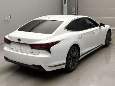 Lexus LS