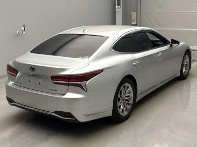 Lexus LS