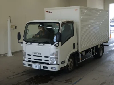 Isuzu Elf