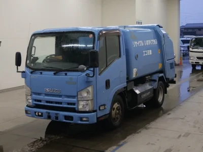 Isuzu ELF