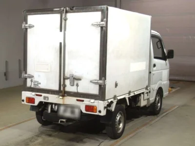 Nissan NT100 Clipper