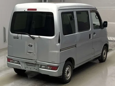 Toyota Pixis Van