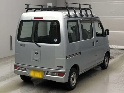 Toyota Pixis Van