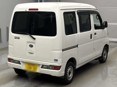Toyota Pixis Van