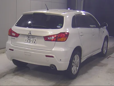 Mitsubishi RVR