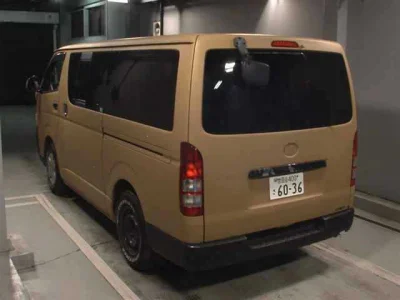 Toyota HiAce Van
