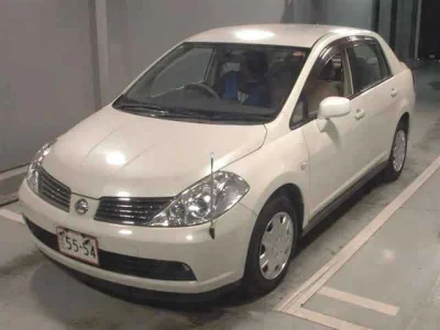 Nissan Tiida Latio
