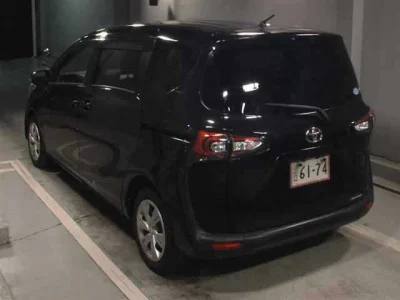 Toyota Sienta