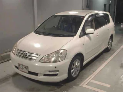 Toyota Ipsum