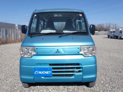 Mitsubishi Minicab Van